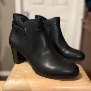 Giani Bernini Black Ankle Booties